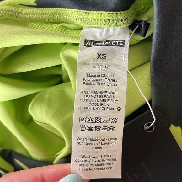 NWT Alphalete Surface Power Leggings Canvas Camo XS - Picture 9 of 9